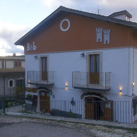 Le Antiche Torri Acomodação com café da manhã Pescasseroli Exterior foto
