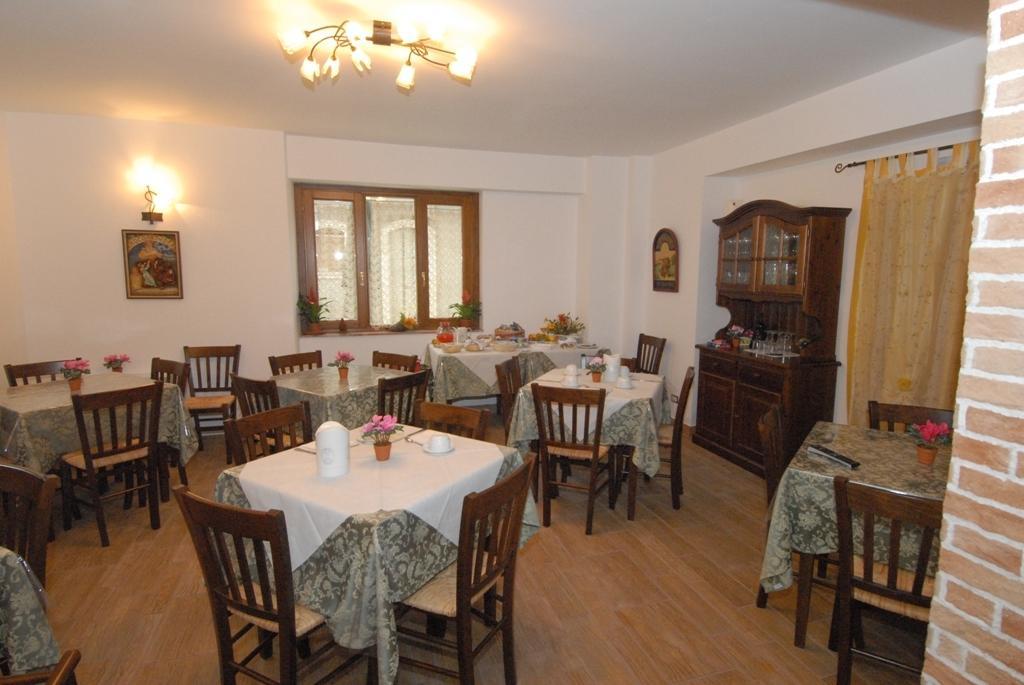 Le Antiche Torri Acomodação com café da manhã Pescasseroli Exterior foto